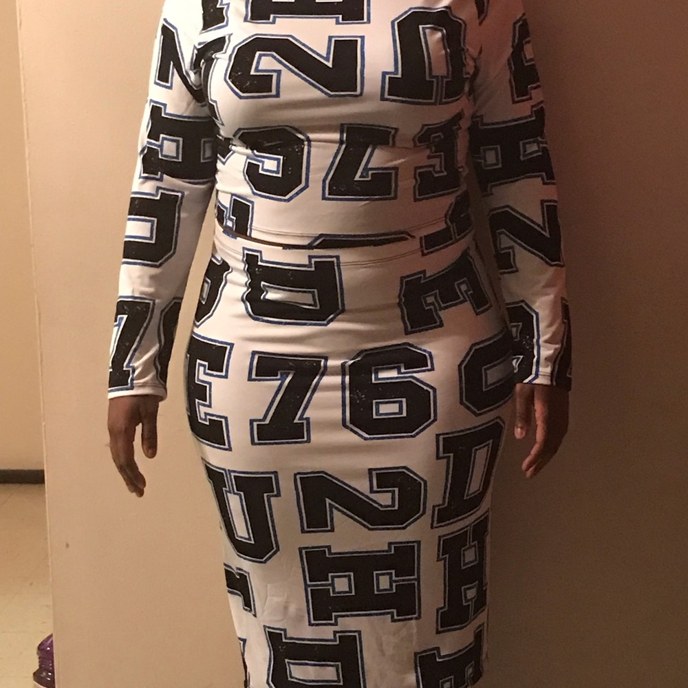 2 piece crop top and pencil skirt